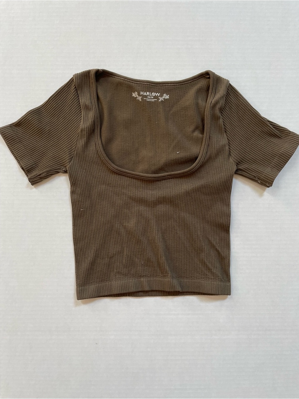 Harlow Olive Ribbed Scoop-Neck Short Sleeve Crop Top